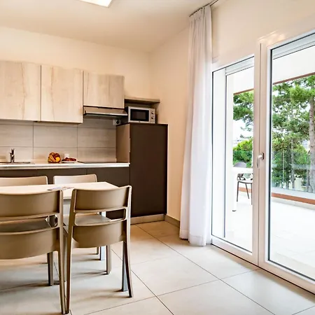 Iris Suite-5 By Interhome Апартаменты