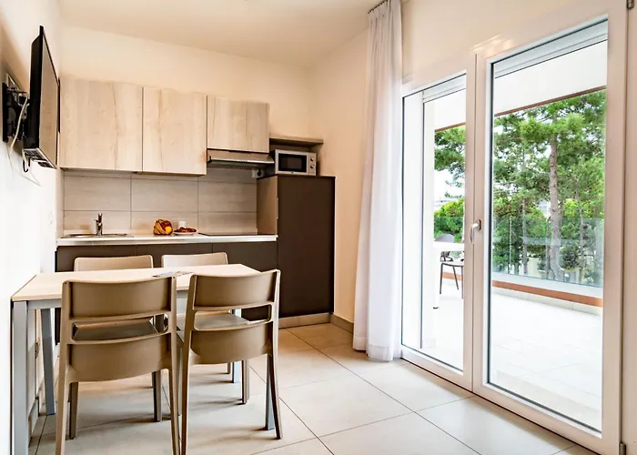 Iris Suite-5 By Interhome Apartment